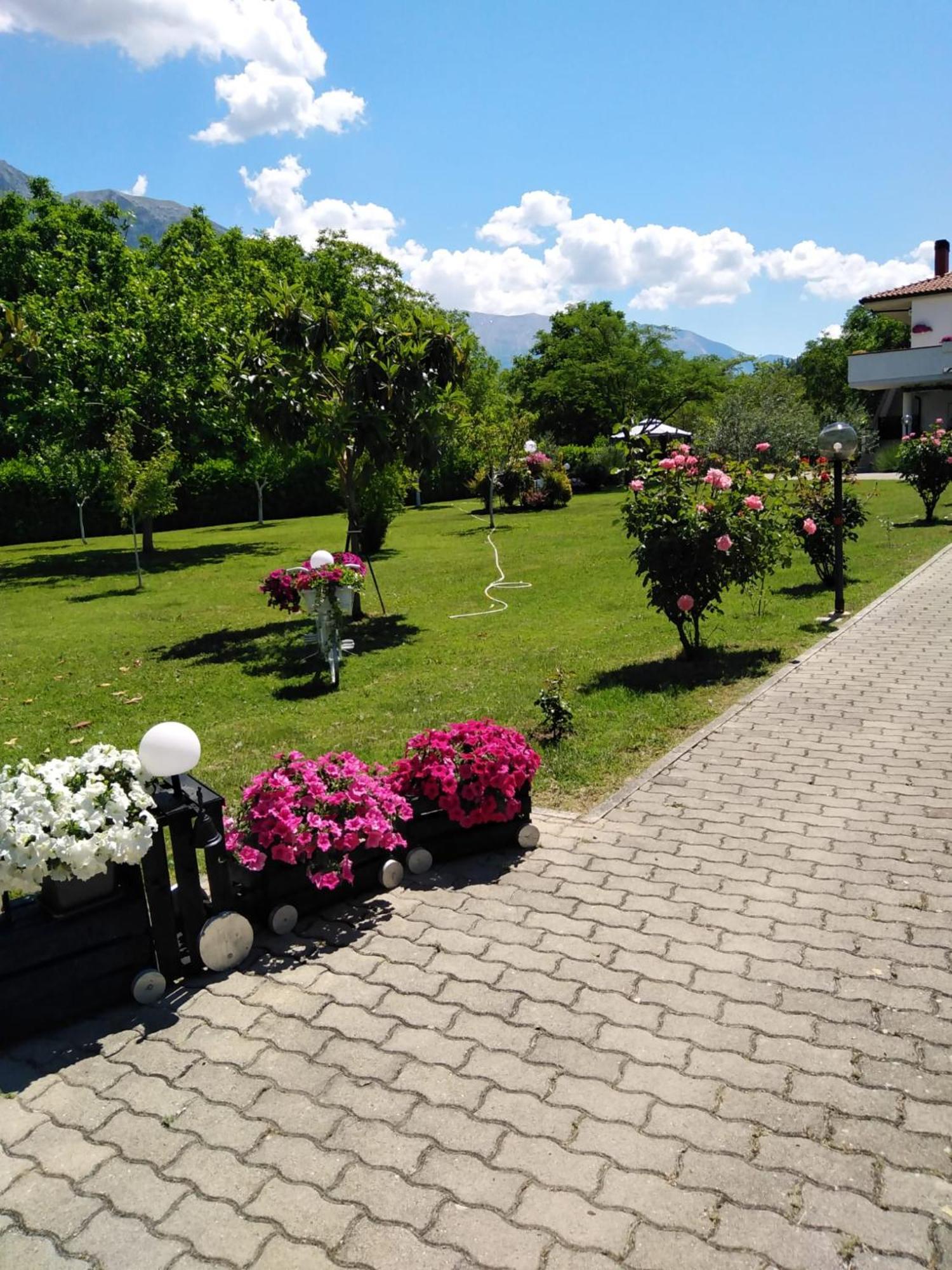 Parco Delle Rose Villa Sulmona Eksteriør billede